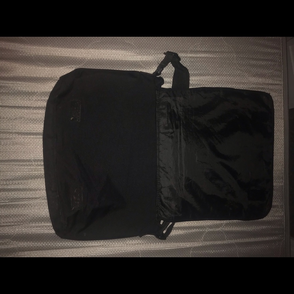 Backpack - Picture 5 of 5